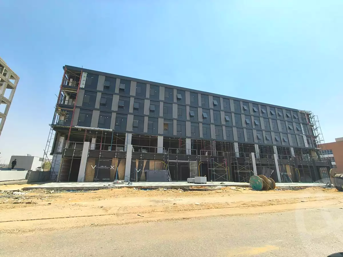 https://aqarmap.com.eg/en/listing/6979952-for-sale-cairo-new-cairo-compounds-vx-n90-mall-mercon