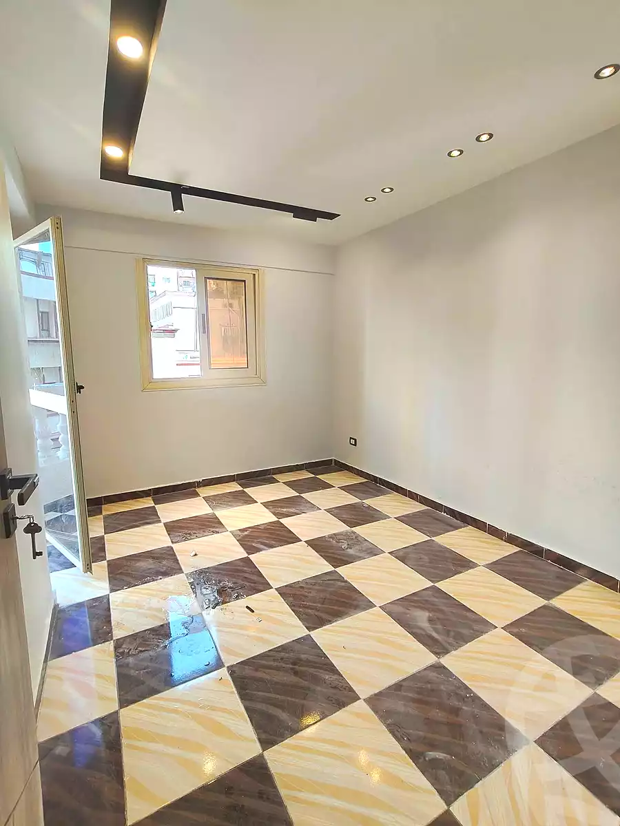 https://aqarmap.com.eg/en/listing/6980008-for-sale-alexandria-sydy-bshr-sydy-bshr-bhry-shr-khld-bn-lwlyd