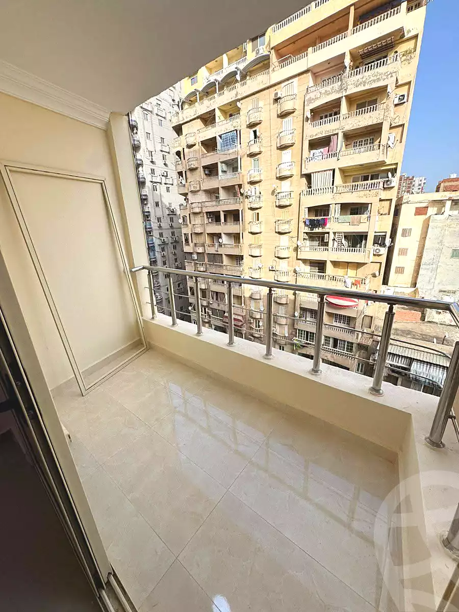 https://aqarmap.com.eg/en/listing/6980073-for-sale-alexandria-sydy-bshr-sydy-bshr-bhry-shr-mhmwd-l-yswy