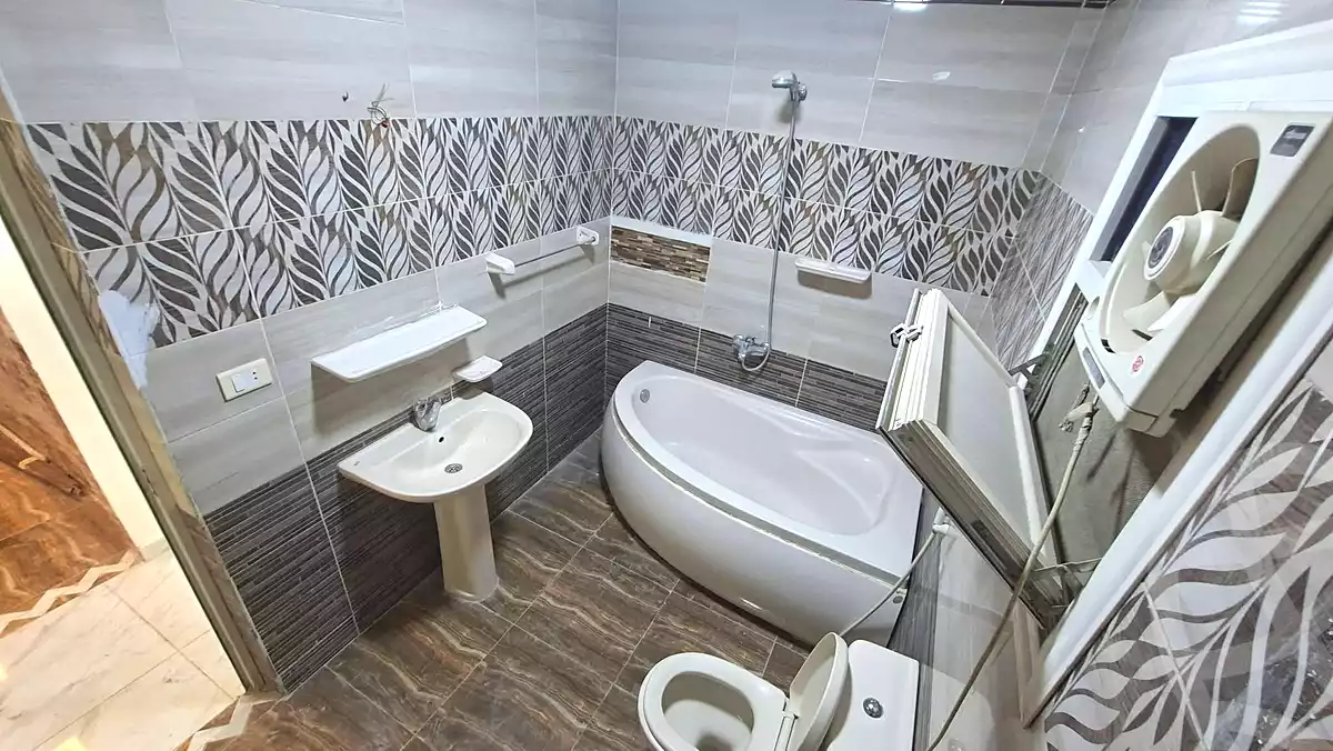 https://aqarmap.com.eg/ar/listing/6980138-for-sale-cairo-faisal-el-maryotyah-el-madina-el-monawarra-st