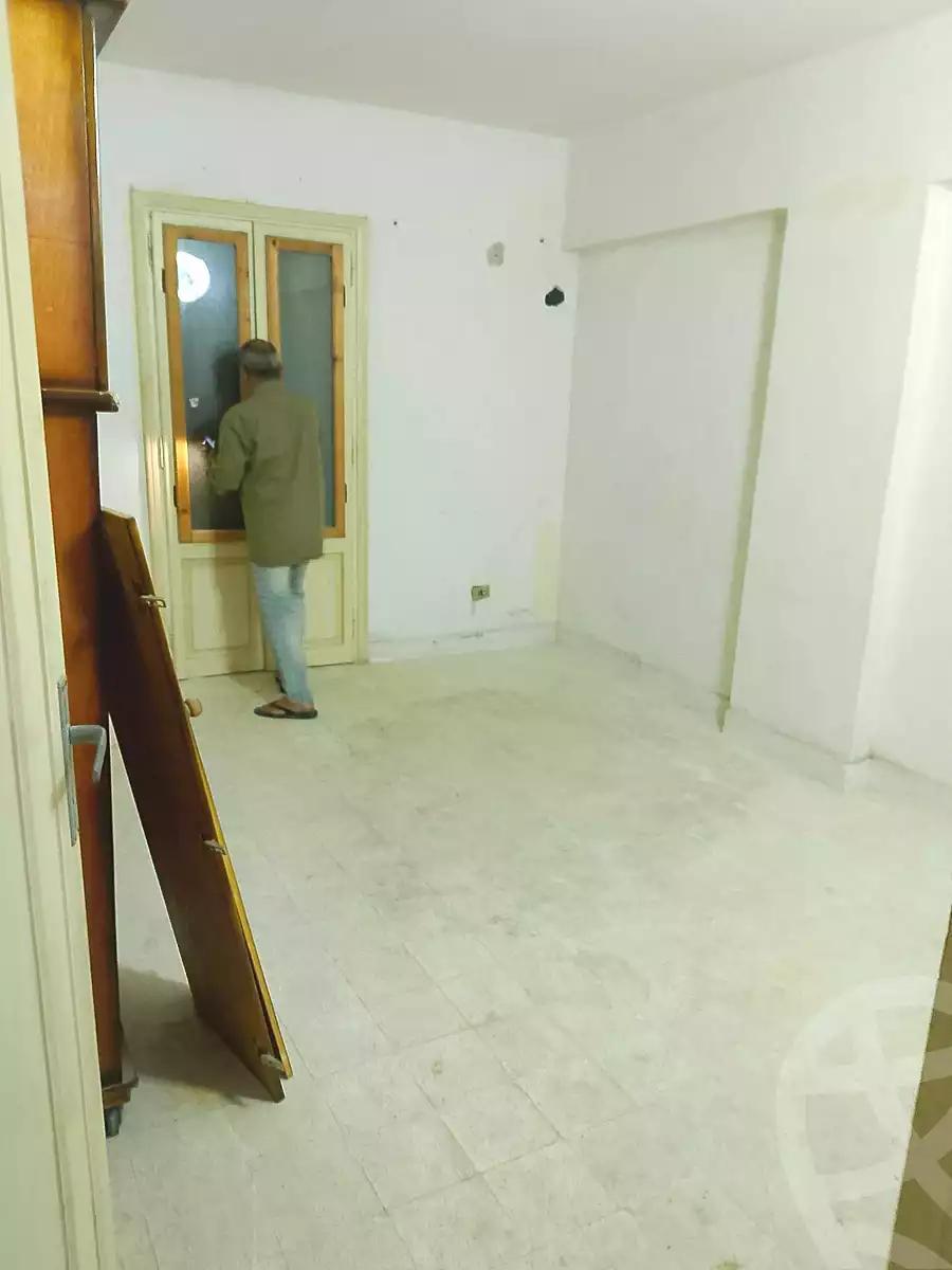 https://aqarmap.com.eg/en/listing/6980562-for-sale-alexandria-al-agamy-el-hanouvel-el-warsha-st