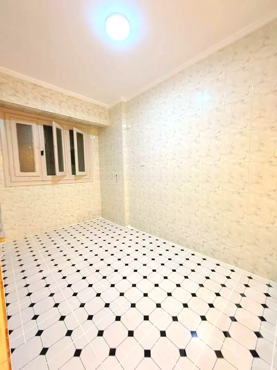 https://aqarmap.com.eg/ar/listing/6980593-for-sale-alexandria-al-agamy-shataa-el-nakheel