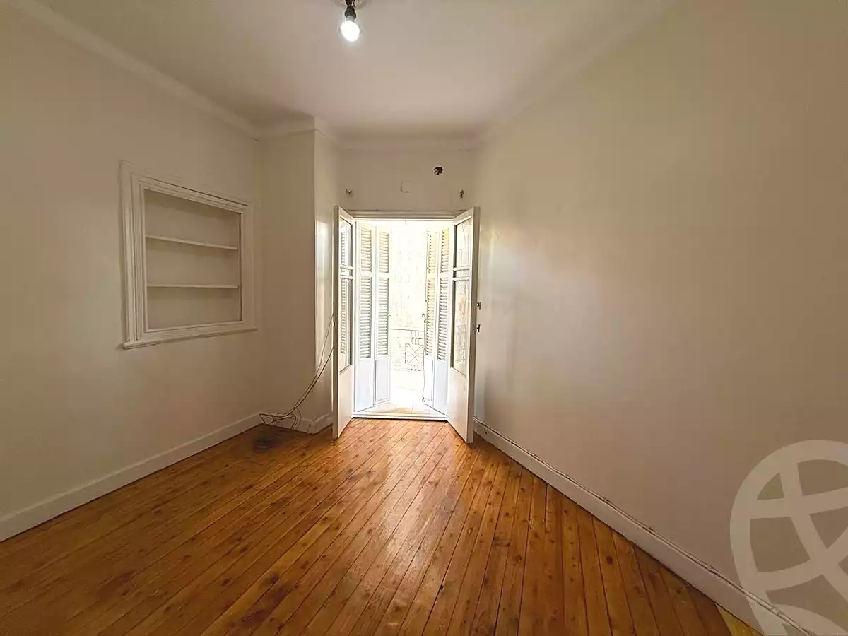 https://aqarmap.com.eg/en/listing/6980712-for-sale-cairo-downtown-abdeen-mohammed-farid-st