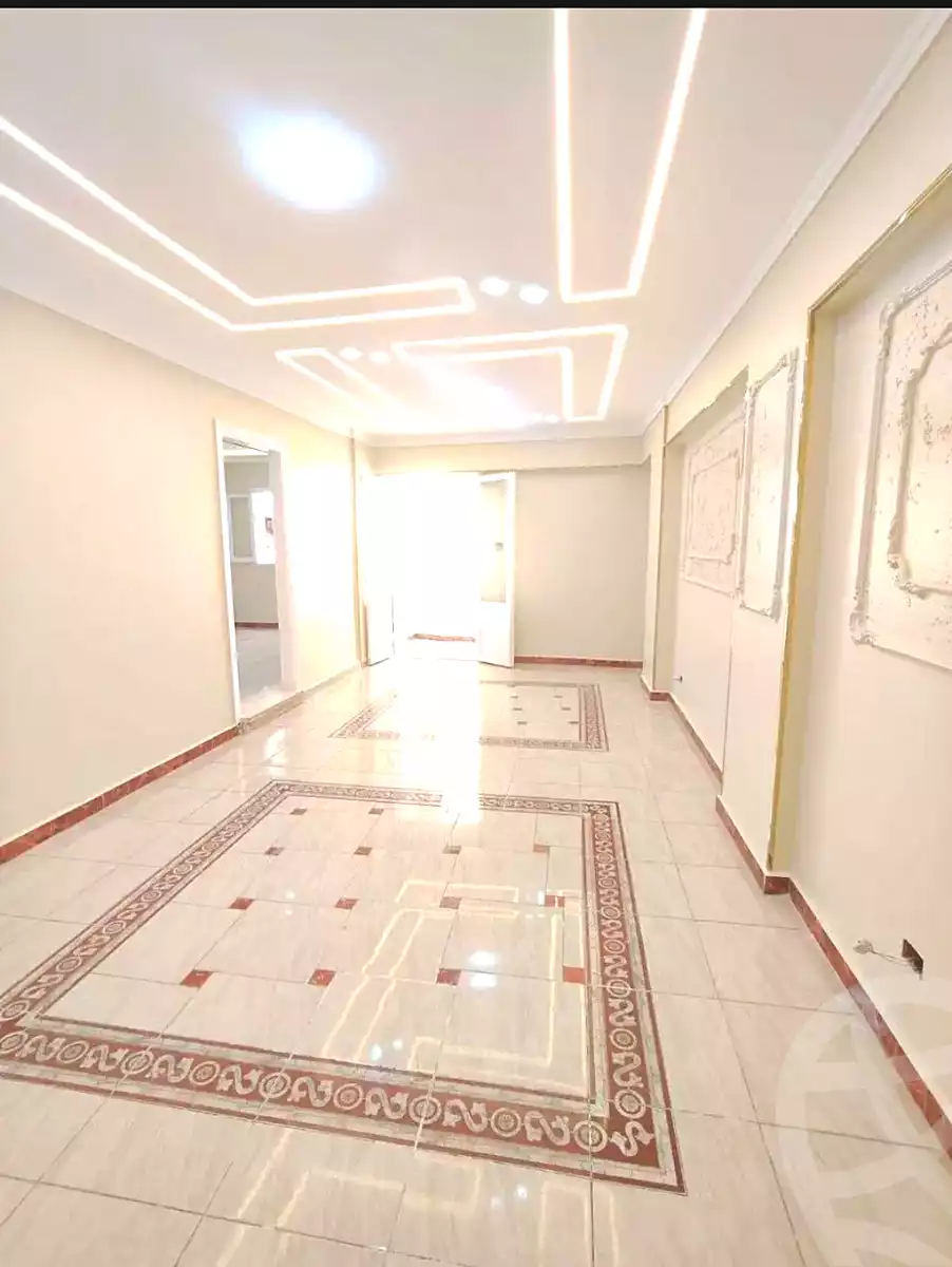 https://aqarmap.com.eg/ar/listing/6981079-for-sale-alexandria-sydy-bshr-sydy-bshr-bhry-shr-khld-bn-lwlyd
