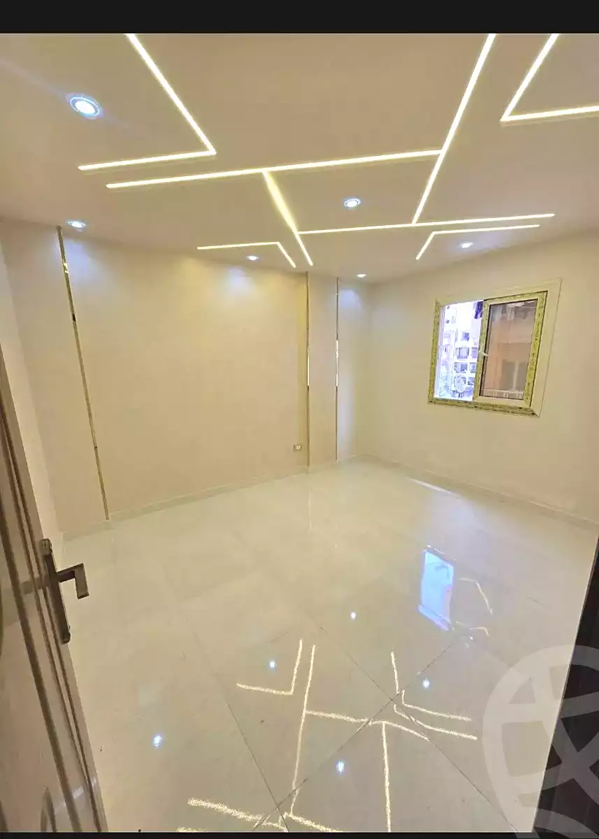 https://aqarmap.com.eg/ar/listing/6981079-for-sale-alexandria-sydy-bshr-sydy-bshr-bhry-shr-khld-bn-lwlyd