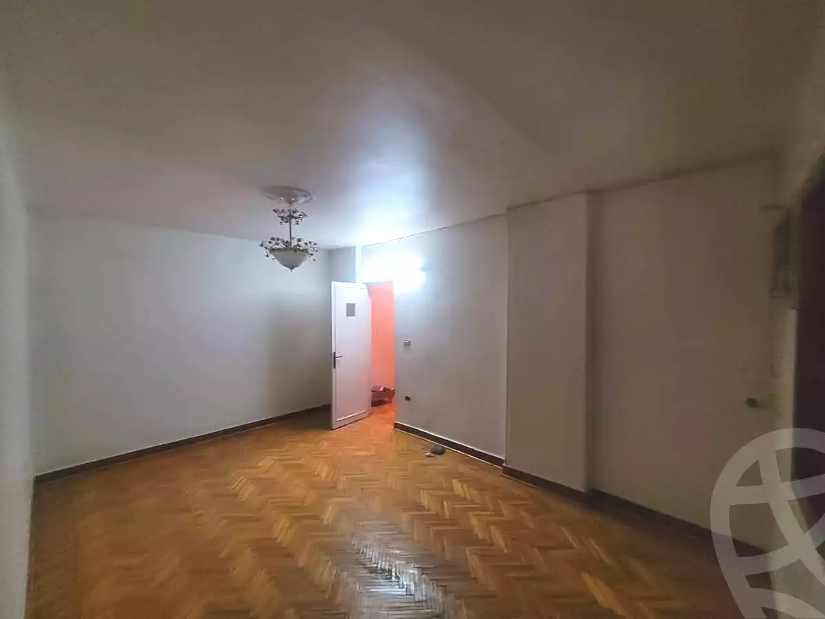 https://aqarmap.com.eg/ar/listing/6981418-for-sale-cairo-helwan-helwan-el-sharkeya-el-maraghi-st