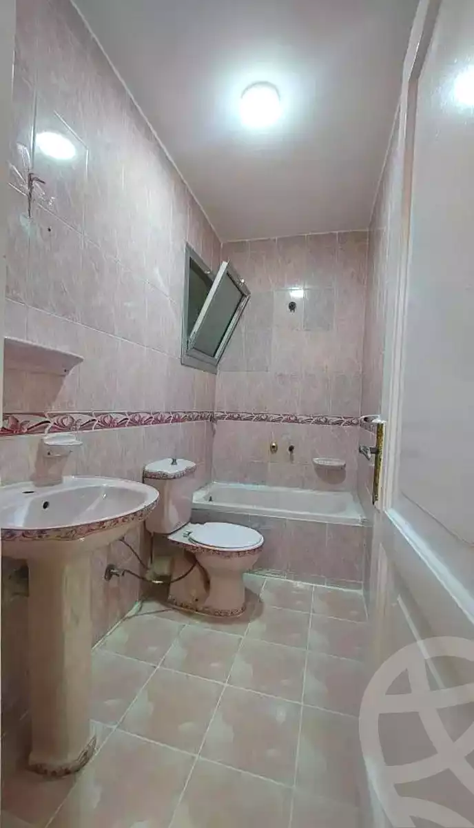 https://aqarmap.com.eg/ar/listing/6981577-for-sale-alexandria-al-agamy-shataa-el-nakheel
