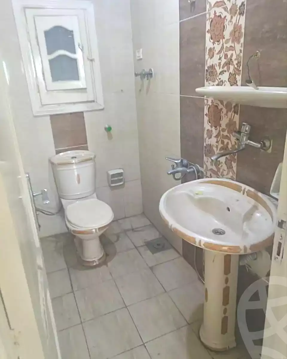 https://aqarmap.com.eg/ar/listing/6982059-for-sale-alexandria-alhadara-new-el-hadra