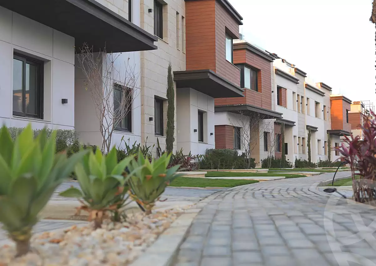 https://aqarmap.com.eg/ar/listing/6982582-for-sale-cairo-new-cairo-compounds-azzar