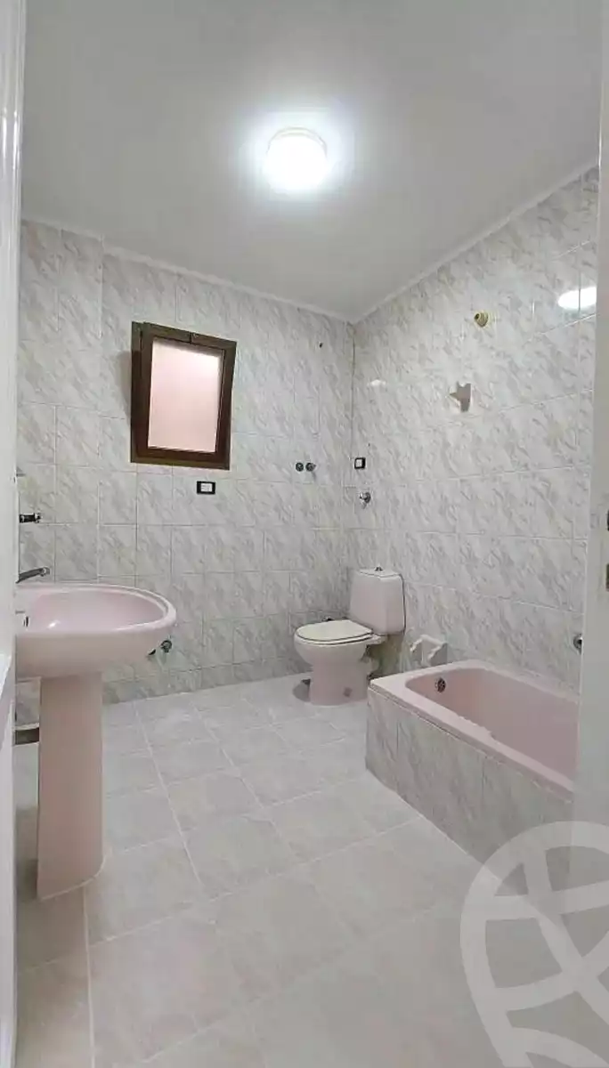 https://aqarmap.com.eg/ar/listing/6982915-for-sale-alexandria-al-agamy-shataa-el-nakheel