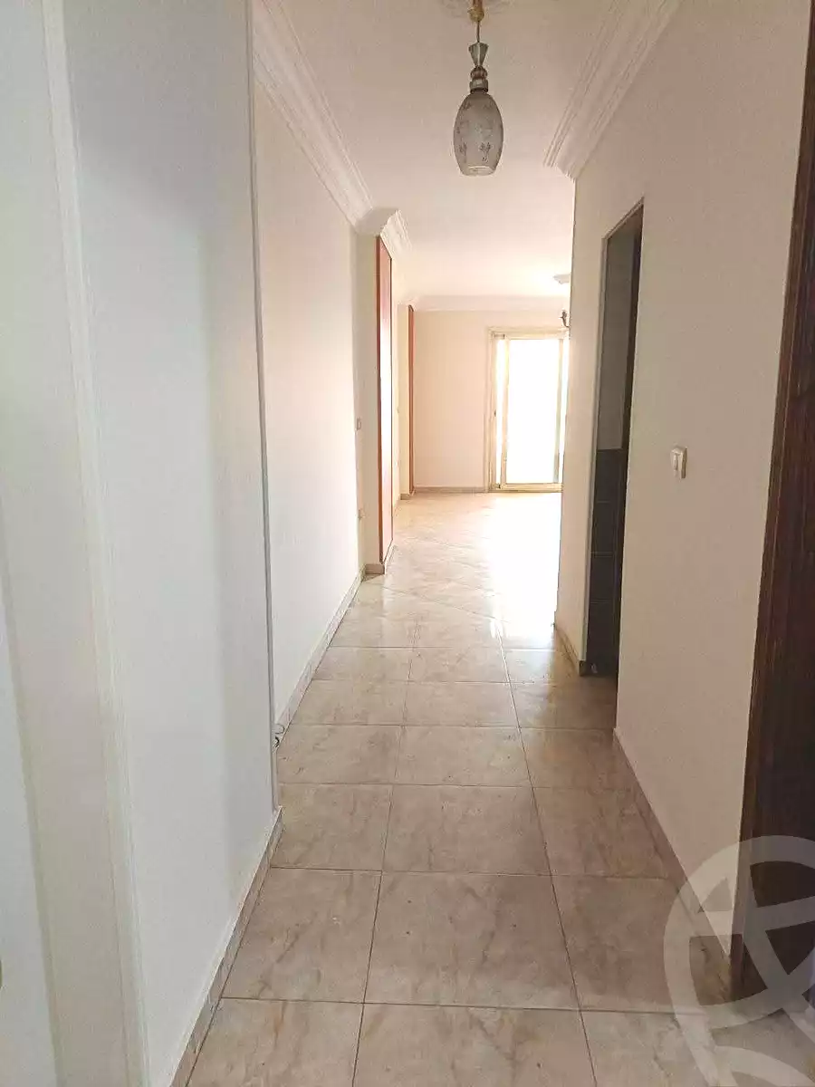 https://aqarmap.com.eg/ar/listing/6983225-for-rent-cairo-ain-shams-jsr-lswys
