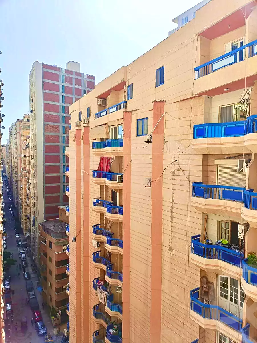 https://aqarmap.com.eg/ar/listing/6983224-for-sale-alexandria-sydy-bshr-sydy-bshr-bhry-farook-abd-al-wahab-st