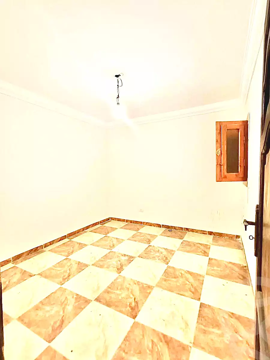 https://aqarmap.com.eg/ar/listing/6983224-for-sale-alexandria-sydy-bshr-sydy-bshr-bhry-farook-abd-al-wahab-st