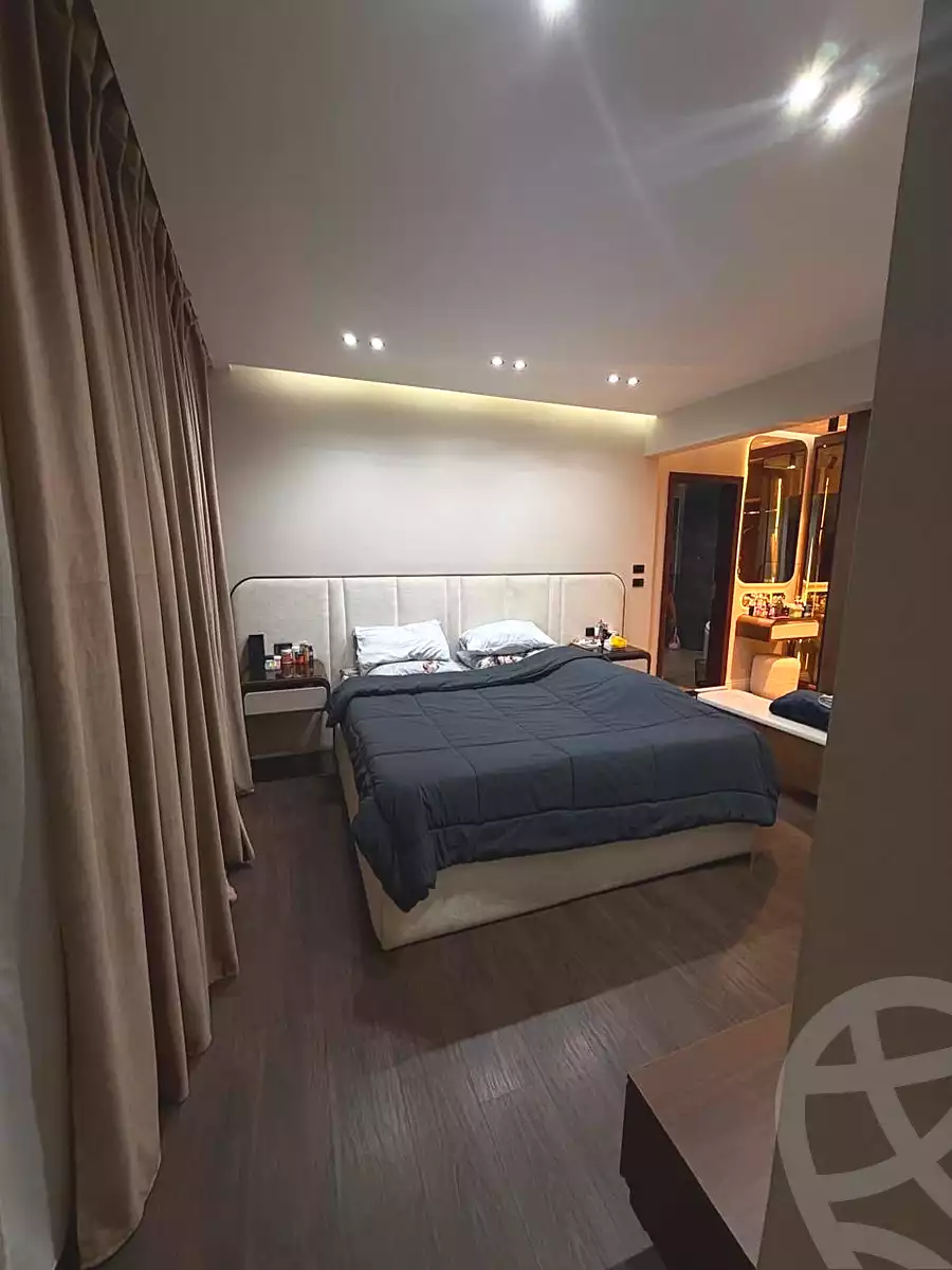 https://aqarmap.com.eg/ar/listing/6983766-for-sale-cairo-6th-of-october-compounds-creek-park