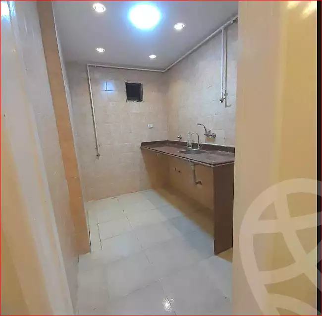 https://aqarmap.com.eg/ar/listing/6984060-for-sale-alexandria-sydy-bshr-sydy-bshr-bhry-gamal-abd-el-nasir-st