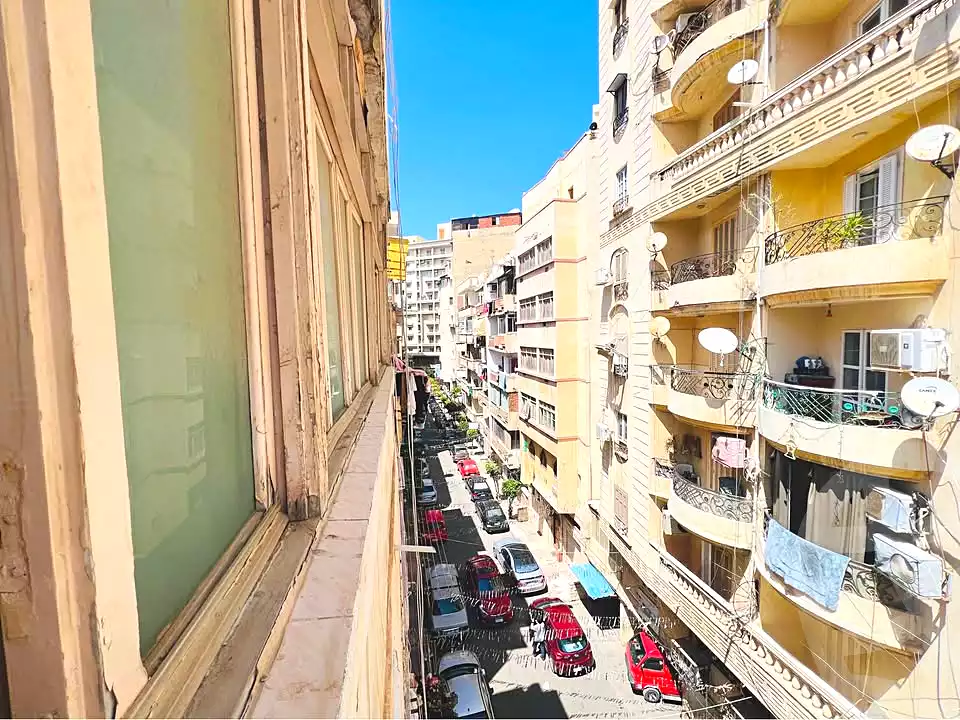 https://aqarmap.com.eg/ar/listing/6984358-for-sale-alexandria-sporting-abou-quer-st