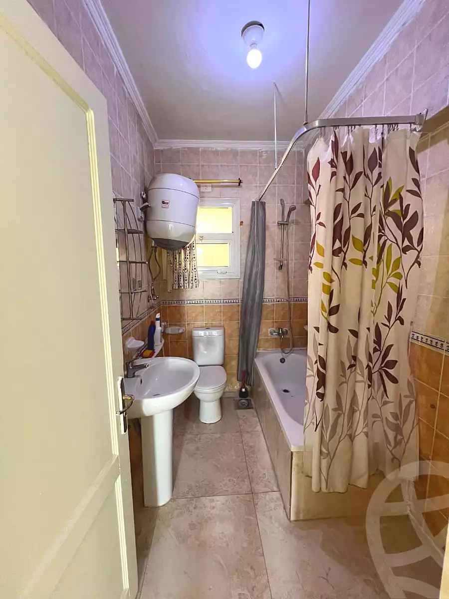 https://aqarmap.com.eg/en/listing/6984533-for-rent-cairo-new-cairo-lrhb-city-phase-8