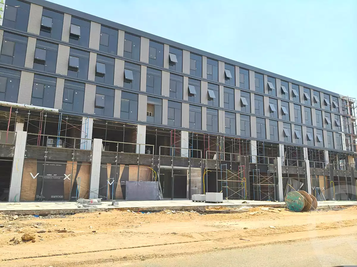 https://aqarmap.com.eg/ar/listing/6984661-for-sale-cairo-new-cairo-compounds-vx-n90-mall-mercon