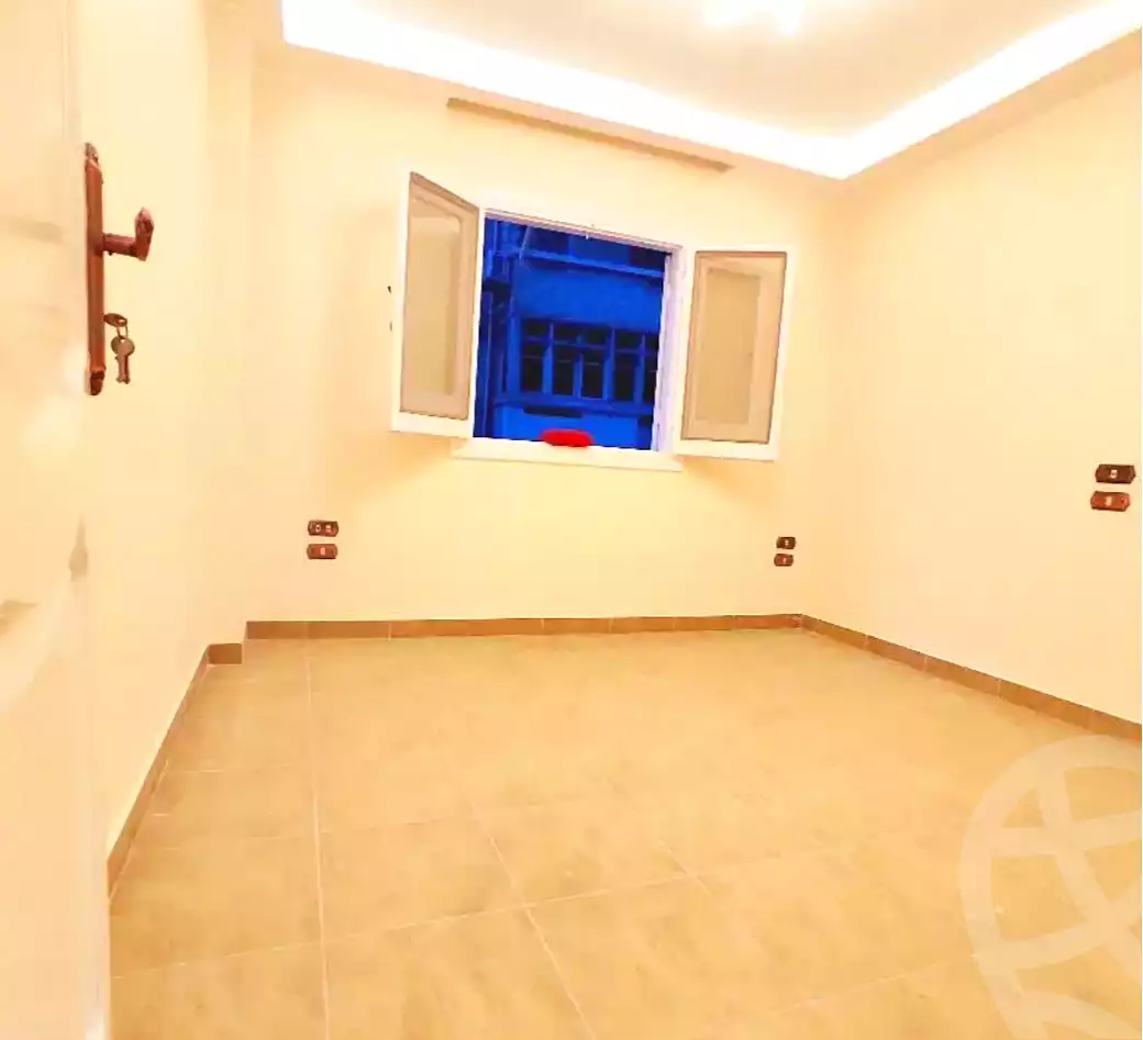 https://aqarmap.com.eg/ar/listing/6989785-for-sale-alexandria-sydy-bshr-sydy-bshr-bhry-khalil-hamada-st