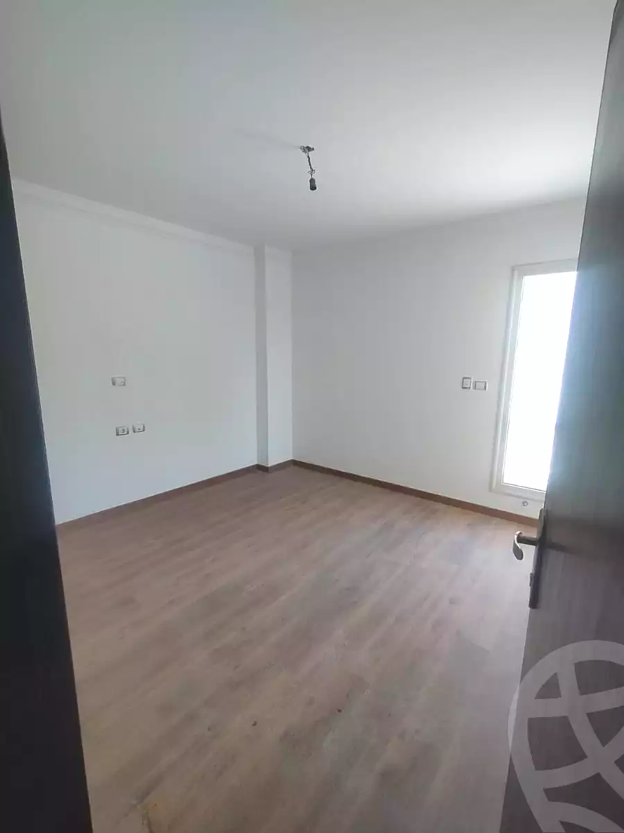 https://aqarmap.com.eg/ar/listing/6990152-for-rent-cairo-new-cairo-compounds-jyd