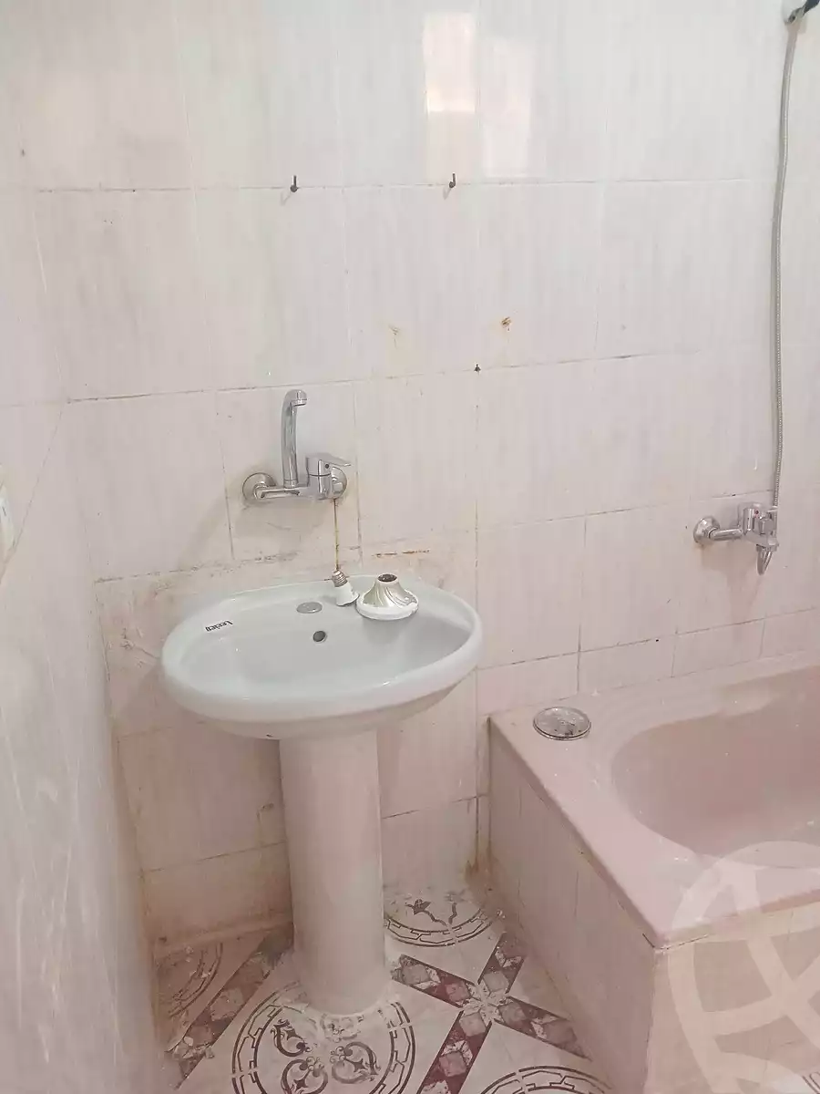 https://aqarmap.com.eg/ar/listing/6990400-for-sale-alexandria-al-agamy-el-hanouvel