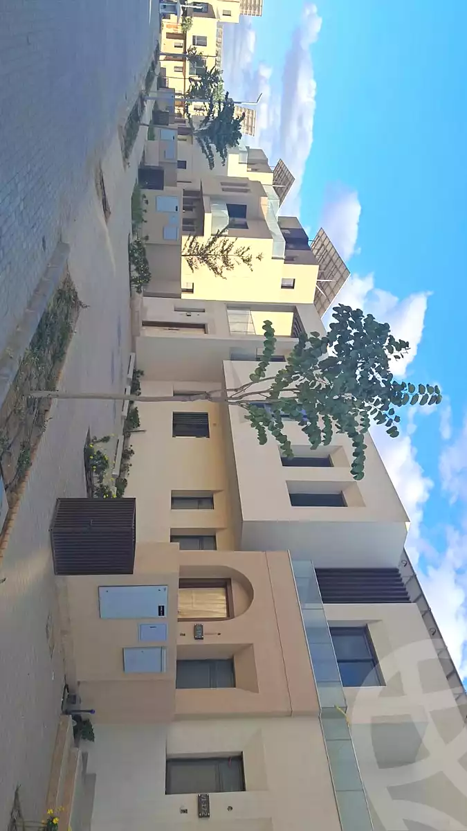https://aqarmap.com.eg/en/listing/6991152-for-sale-cairo-el-sheikh-zayed-city-lshykh-zyd-ljdyd-vye