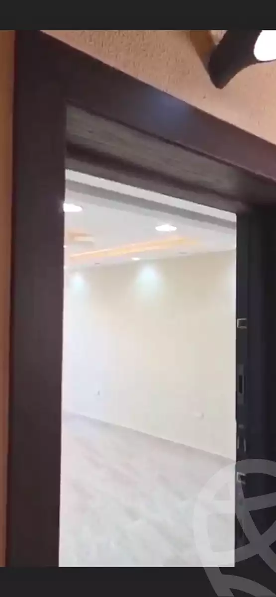 https://aqarmap.com.eg/ar/listing/6991777-for-rent-cairo-new-cairo-compounds-the-square