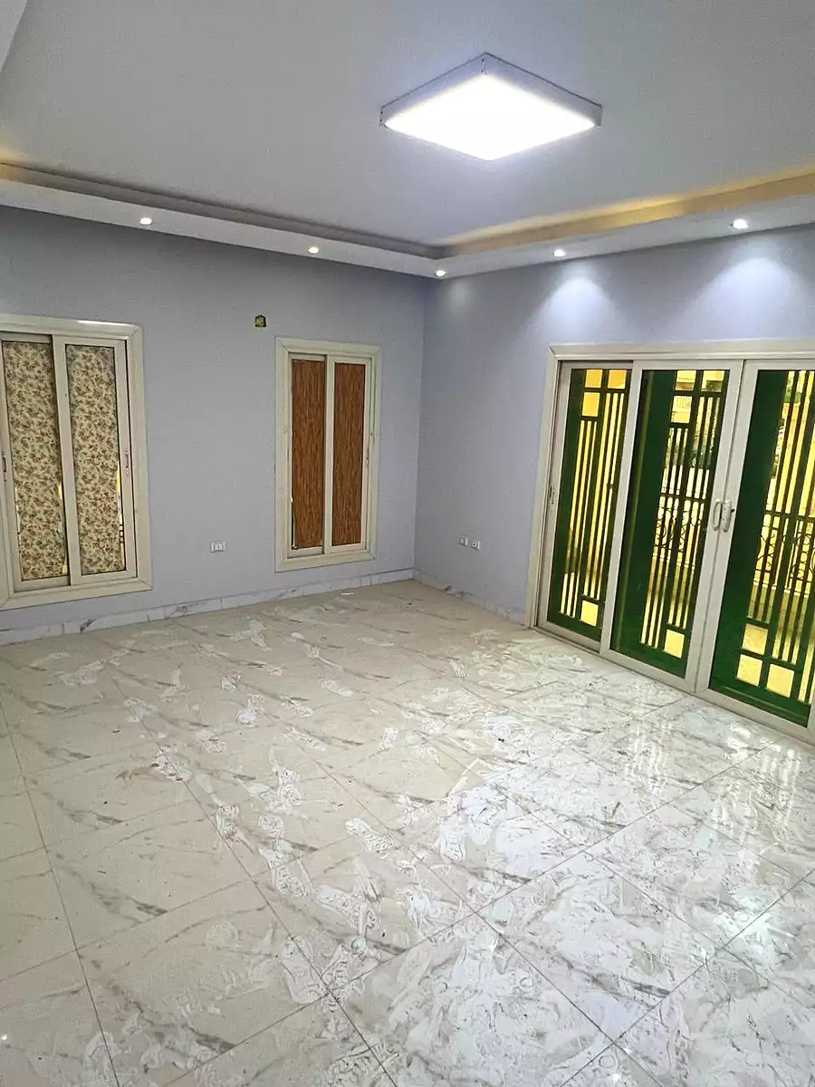 https://aqarmap.com.eg/ar/listing/6992554-for-rent-cairo-new-cairo-south-investors-el-mostashar-mohamed-ayoub-st