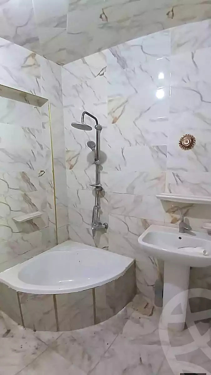 https://aqarmap.com.eg/ar/listing/6993266-for-sale-alexandria-al-agamy-lbytsh
