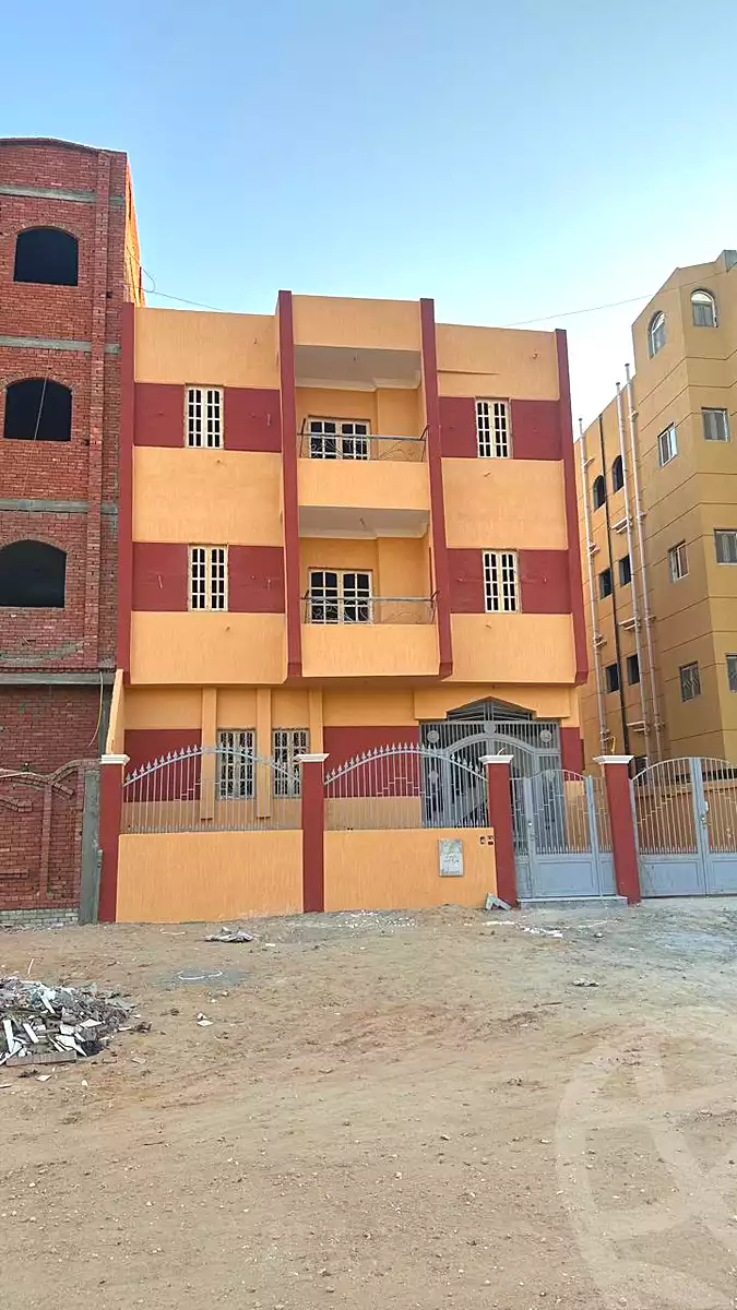 https://aqarmap.com.eg/ar/listing/6993355-for-sale-sharqia-10th-of-ramadan-al-hay-al-thany-wa-thlathoon