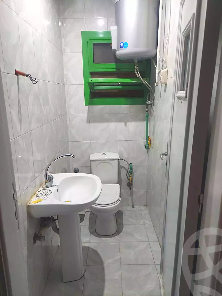 https://aqarmap.com.eg/ar/listing/6993795-for-sale-cairo-helwan-ahmed-enci-st