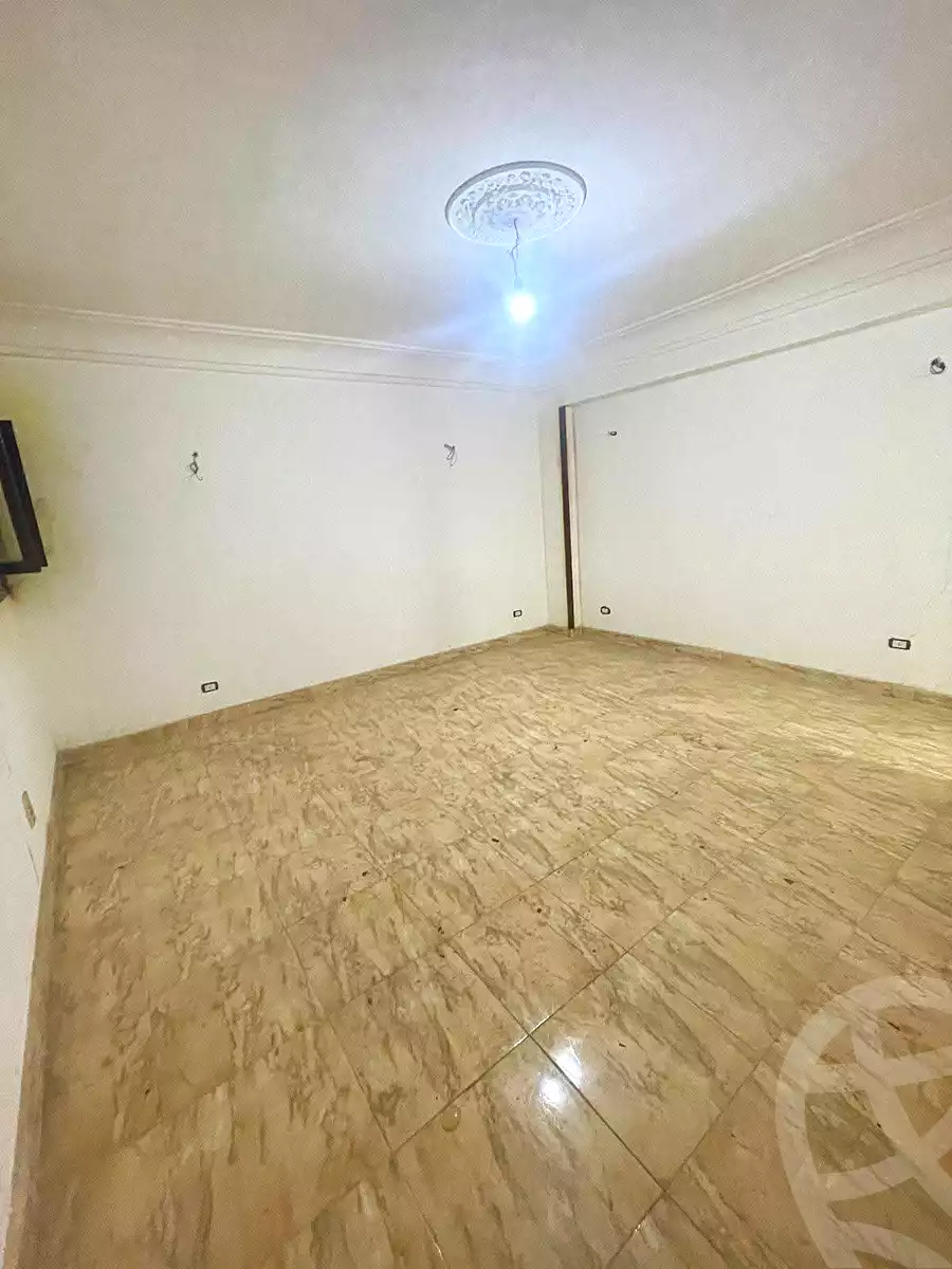 https://aqarmap.com.eg/ar/listing/6993896-for-sale-alexandria-al-agamy-lbytsh-shahr-al-assal-st