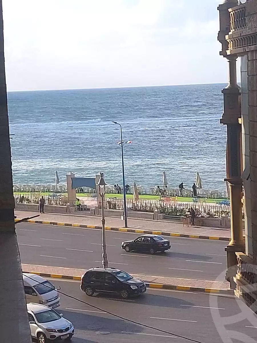 https://aqarmap.com.eg/ar/listing/6994366-for-sale-alexandria-el-asafra-l-sfr-bhry-el-geish-rd