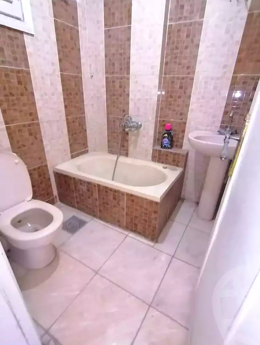 https://aqarmap.com.eg/ar/listing/6995020-for-rent-alexandria-el-asafra-l-sfr-bhry