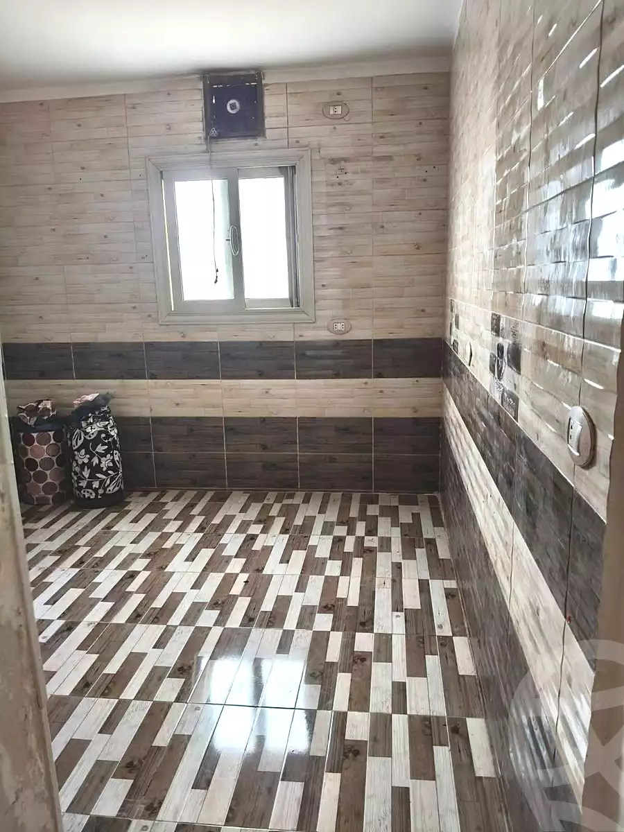 https://aqarmap.com.eg/ar/listing/6995379-for-sale-cairo-helwan-el-shareaa-el-sharby-st