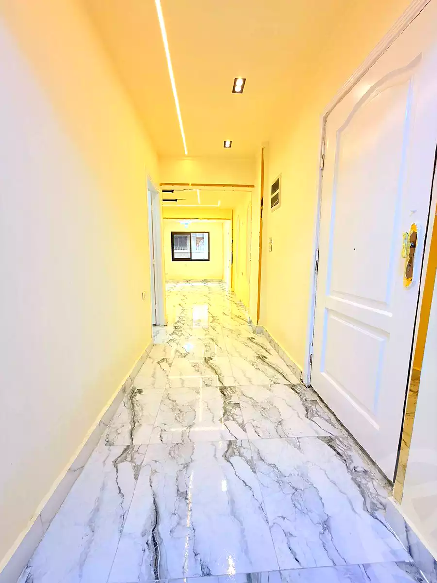 https://aqarmap.com.eg/ar/listing/6995899-for-sale-alexandria-al-agamy-shataa-el-nakheel