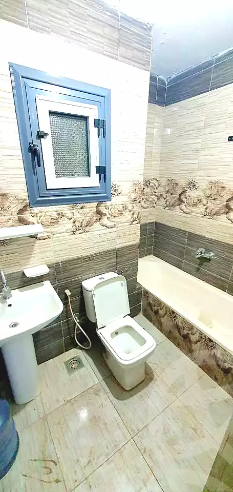 https://aqarmap.com.eg/ar/listing/6996391-for-rent-alexandria-sydy-bshr-sydy-bshr-bhry-shr-mhmd-njyb
