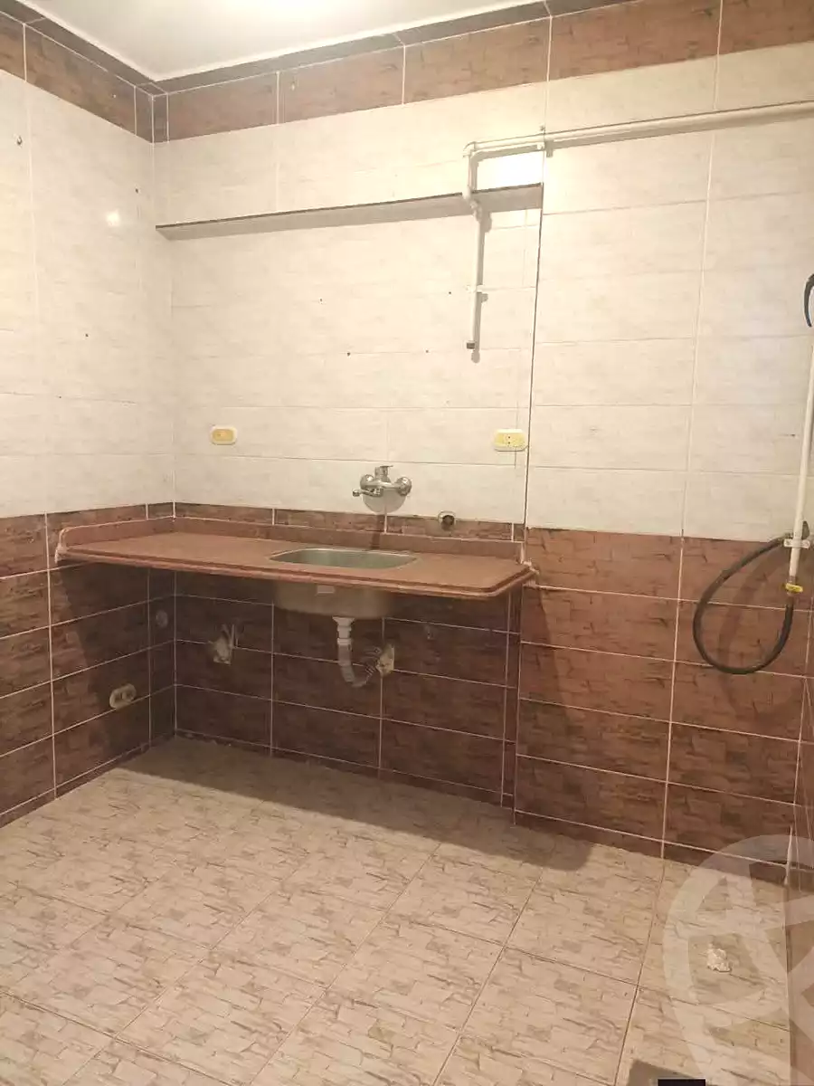 https://aqarmap.com.eg/ar/listing/6997104-for-sale-alexandria-al-agamy-lbytsh-mohamed-el-fardi-st
