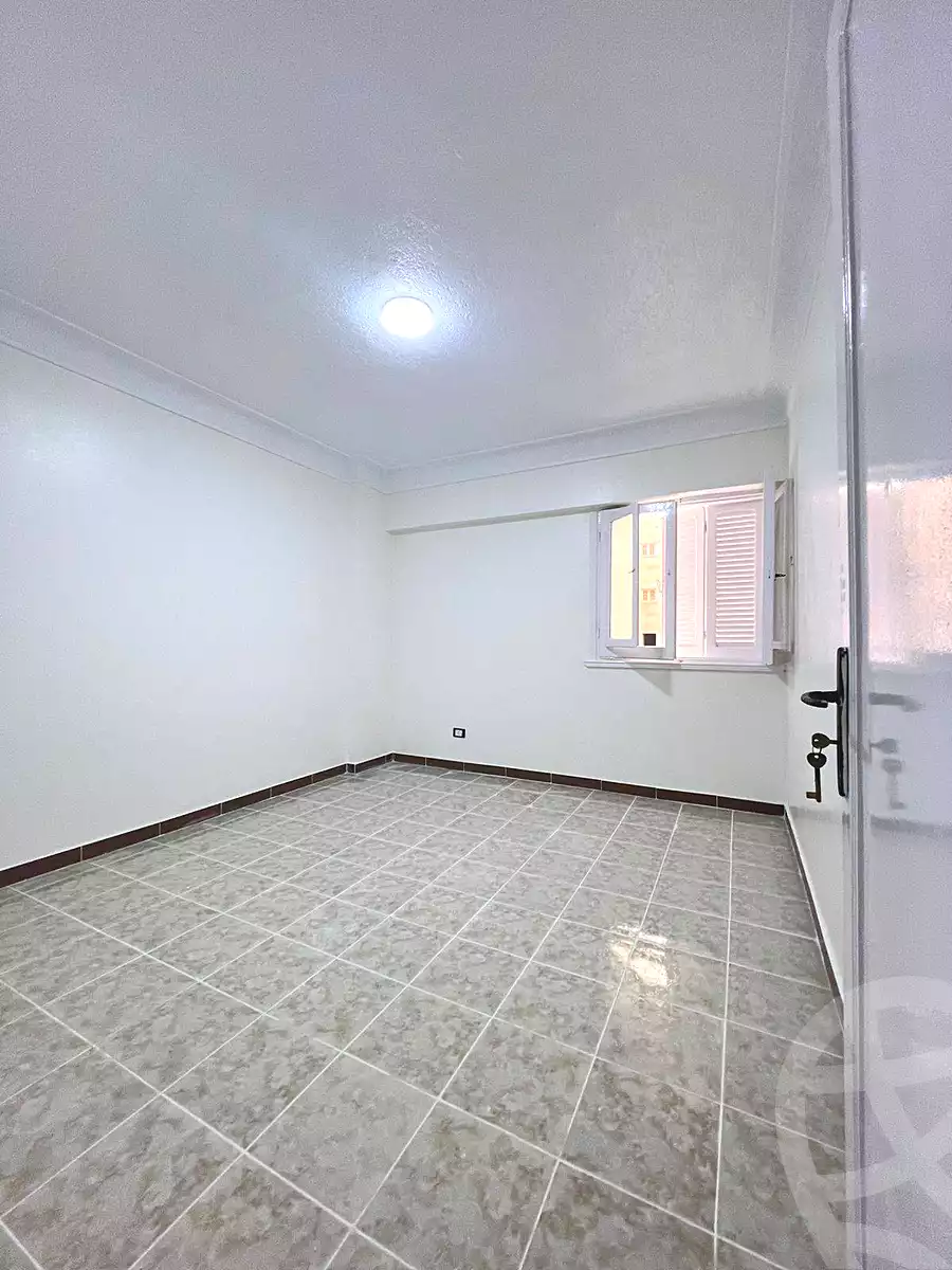 https://aqarmap.com.eg/ar/listing/6997957-for-sale-alexandria-al-agamy-shataa-el-nakheel