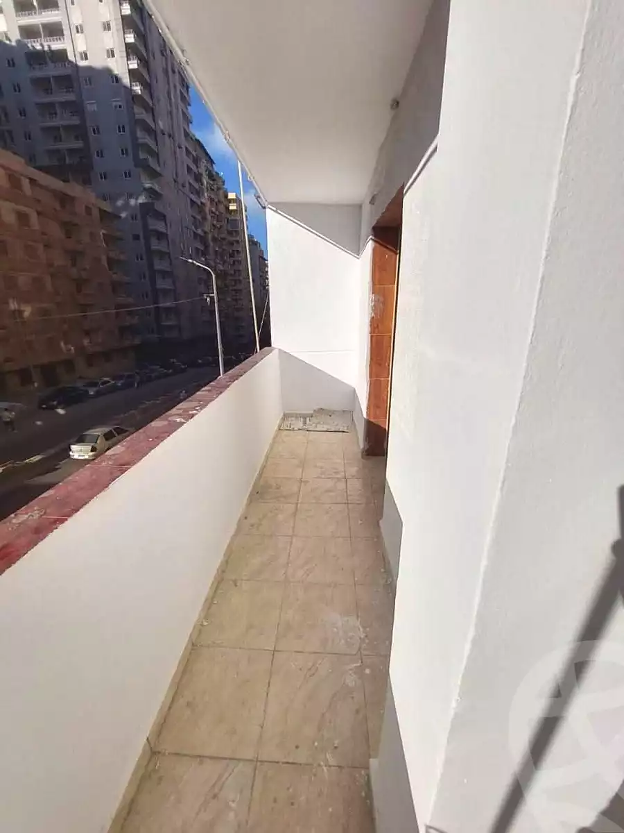 https://aqarmap.com.eg/ar/listing/6998548-for-sale-alexandria-sydy-bshr-sydy-bshr-bhry-shr-mhmwd-l-yswy