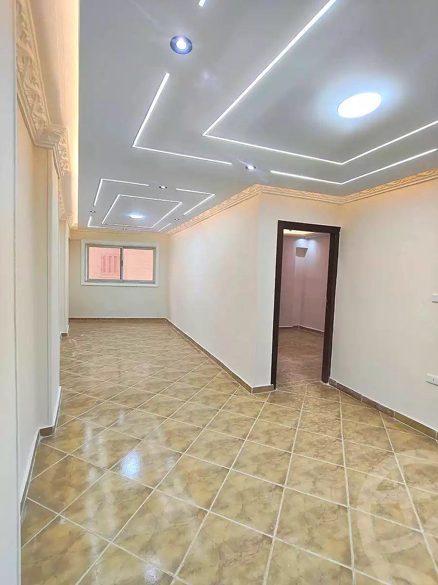 https://aqarmap.com.eg/ar/listing/7000090-for-sale-alexandria-miami-shr-jml-bd-lnsr