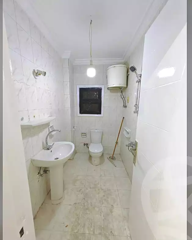 https://aqarmap.com.eg/ar/listing/7000383-for-sale-cairo-helwan-helwan-el-sharkeya-abd-el-rahman-pasha-st