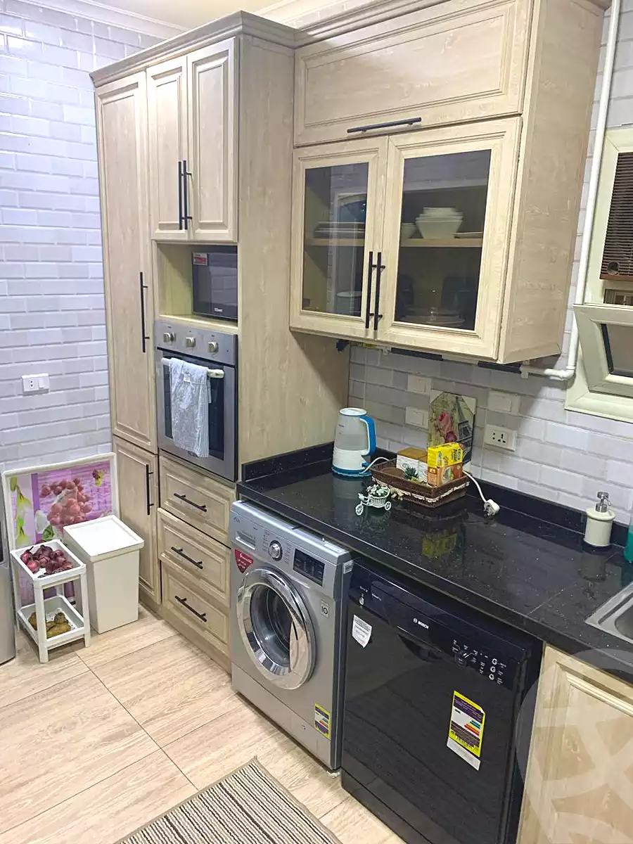 https://aqarmap.com.eg/ar/listing/7000653-for-sale-cairo-el-shorouk-compounds-maadi-view