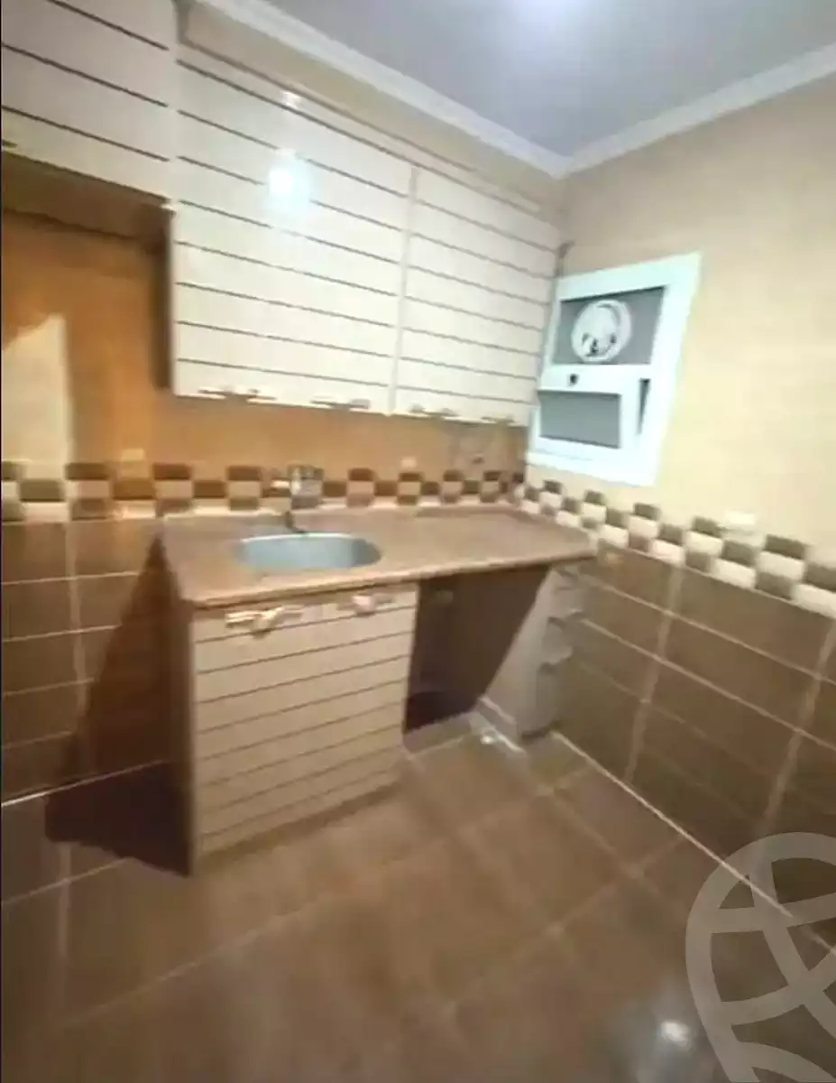 https://aqarmap.com.eg/ar/listing/7000728-for-sale-alexandria-sydy-bshr-sydy-bshr-bhry-khalil-hamada-st