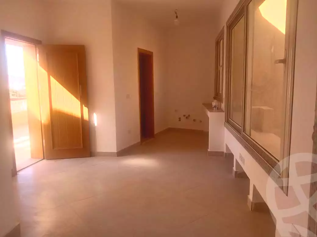 استوديو بغرفة نوم واحدة في ناديرا، صورة ٤ من ٧
