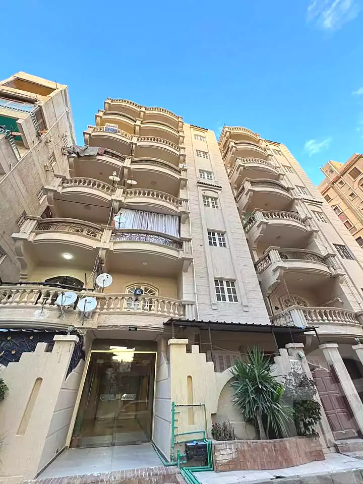 https://aqarmap.com.eg/ar/listing/7000931-for-sale-alexandria-al-agamy-shataa-el-nakheel