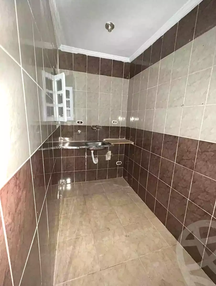 https://aqarmap.com.eg/ar/listing/7000975-for-rent-alexandria-shds