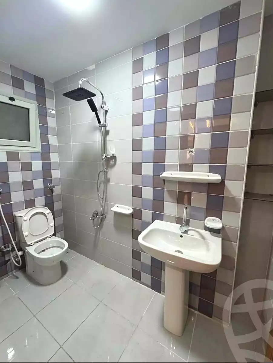 https://aqarmap.com.eg/ar/listing/7000999-for-sale-alexandria-sydy-bshr-sydy-bshr-bhry-shr-mhmwd-l-yswy