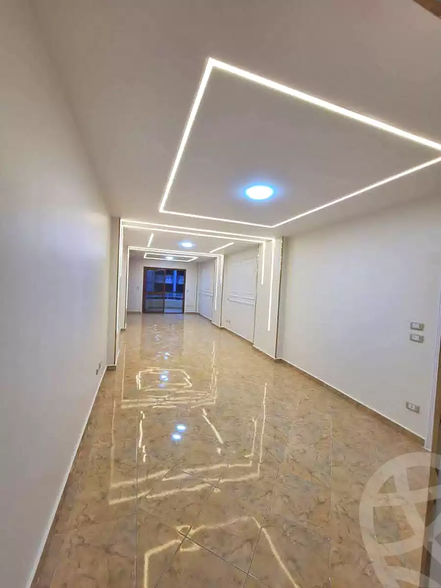 https://aqarmap.com.eg/ar/listing/7001021-for-sale-alexandria-sydy-bshr-sydy-bshr-bhry-shr-mhmwd-l-yswy
