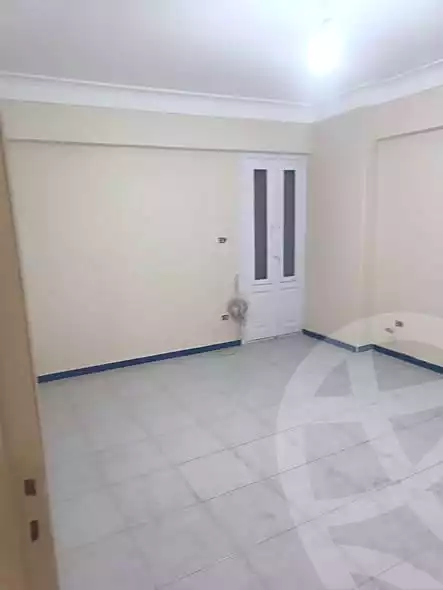https://aqarmap.com.eg/en/listing/7001319-for-rent-alexandria-ganaklis-shr-mrtdy-bsh
